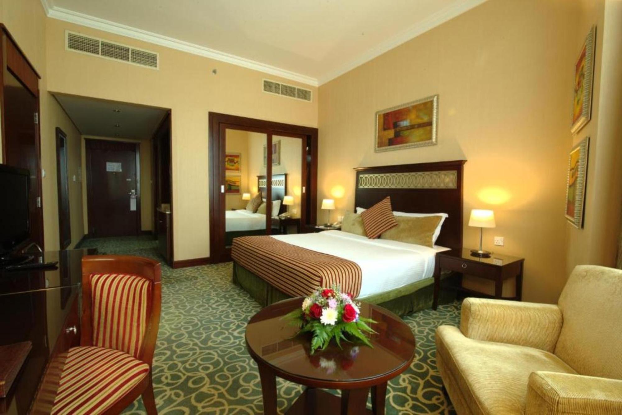 Dancenter Luxe Corniche Hotel Formerly Concorde Hotel Fujairah Exterior photo